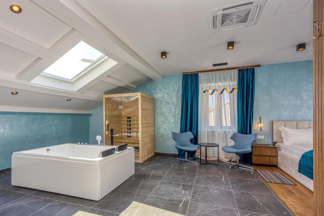 San Valentino Palace Aparthotel Umag Buitenkant foto