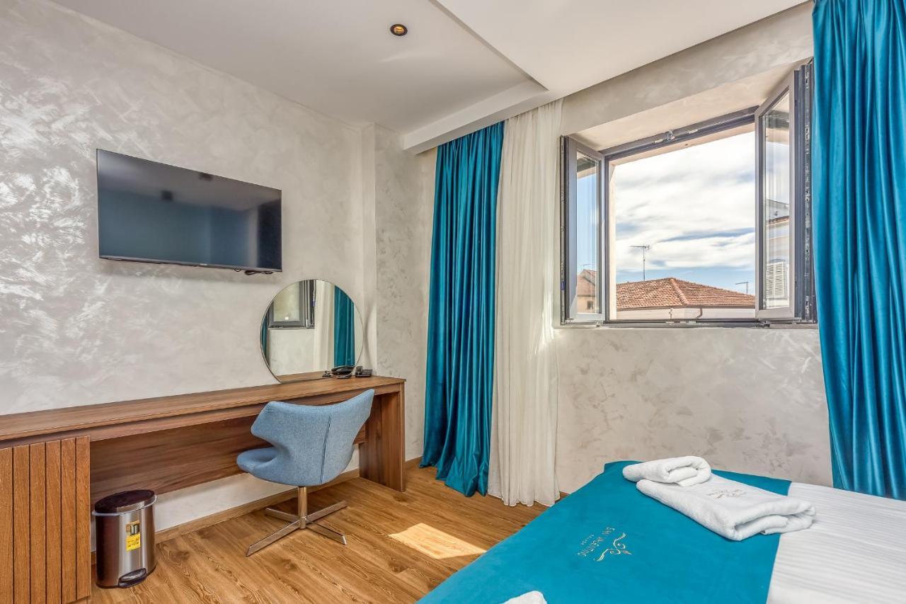 San Valentino Palace Aparthotel Umag Buitenkant foto